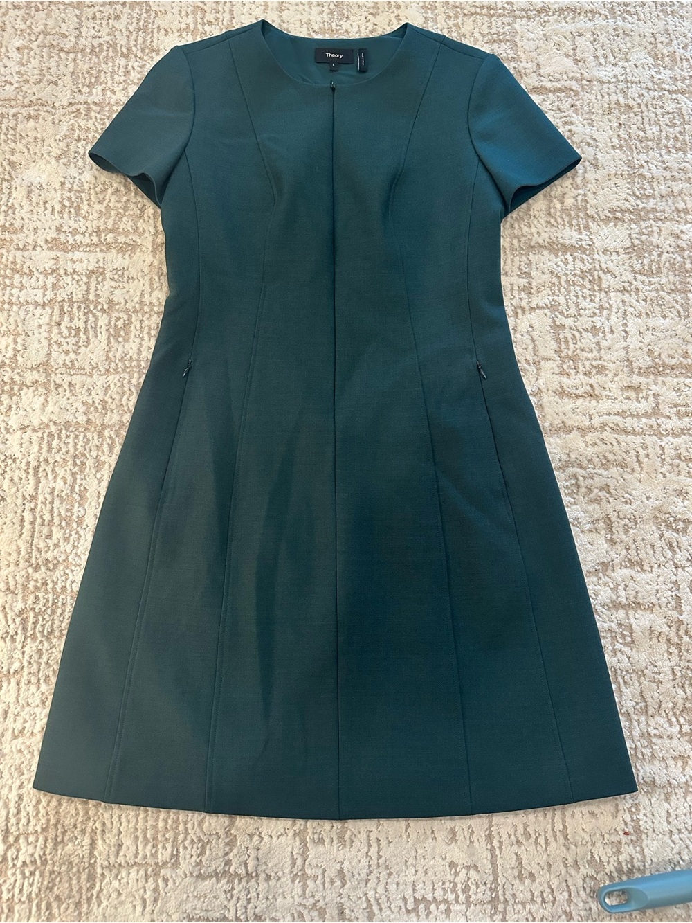 Theory Apalia CN Classic Fitted Dress Green Size 6 Short Sleeve Wool Blend